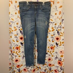 Divine Rights Distressed Skinny Jeans Sz 30